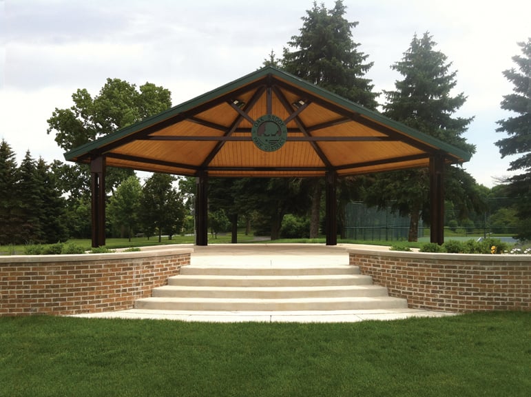 Half Octagon Bandshell in Caledonia, MI