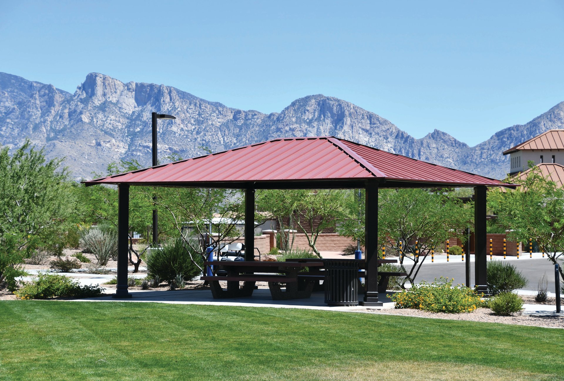 Rectangular Hip Shelter